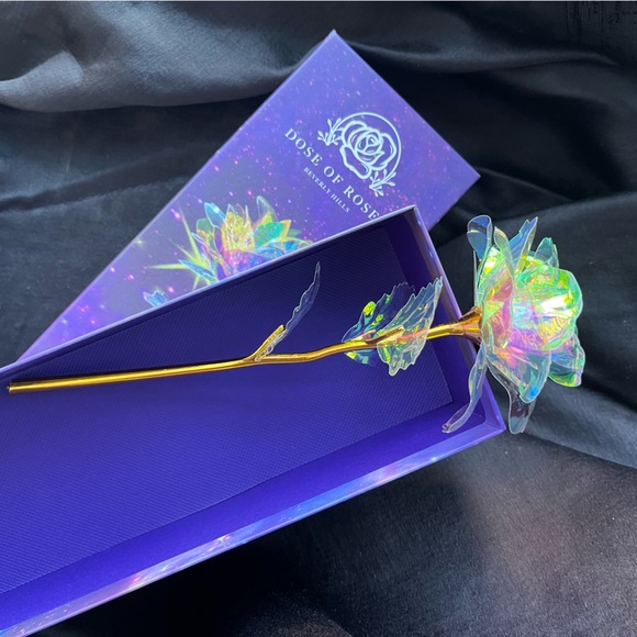 Dose of Roses Galaxy Rose - Picture 1 of 8